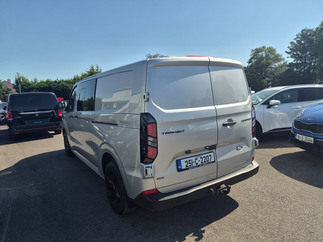 2025 Ford Transit Custom