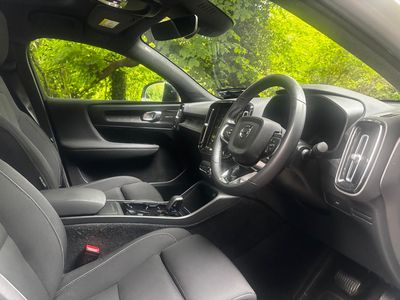 2022 Volvo C40