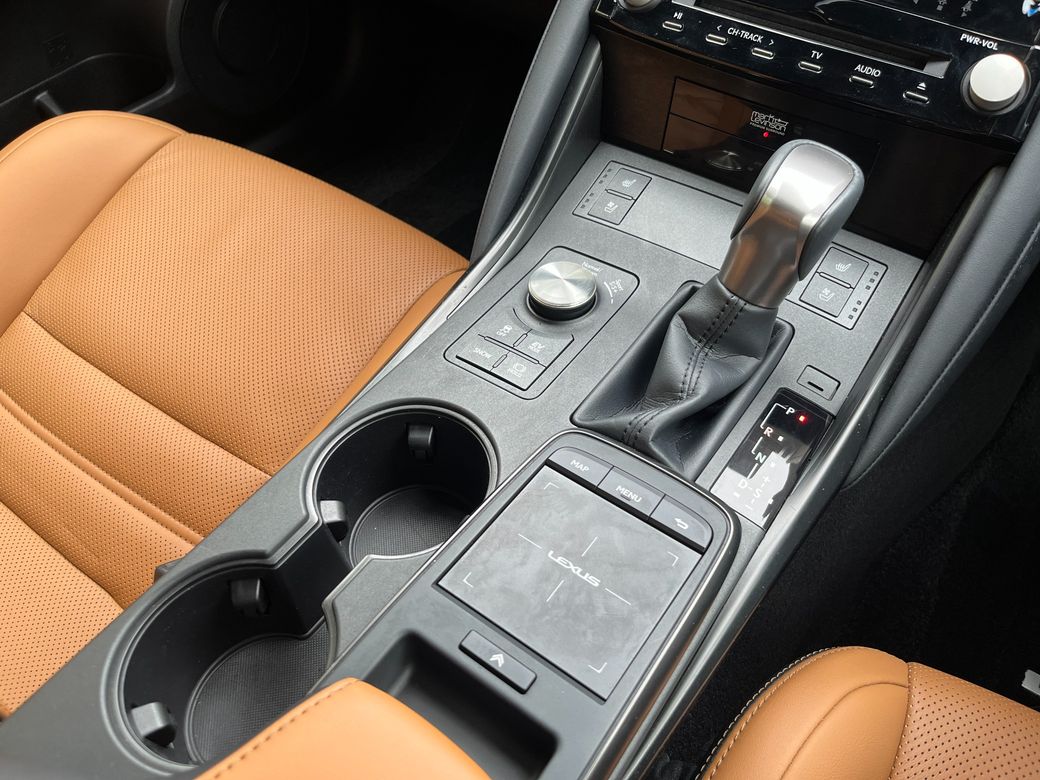 2021 Lexus IS 300h