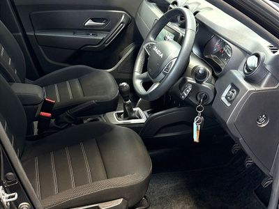 2023 Dacia Duster