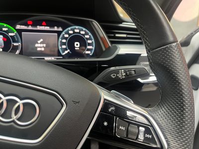 2022 Audi e-tron