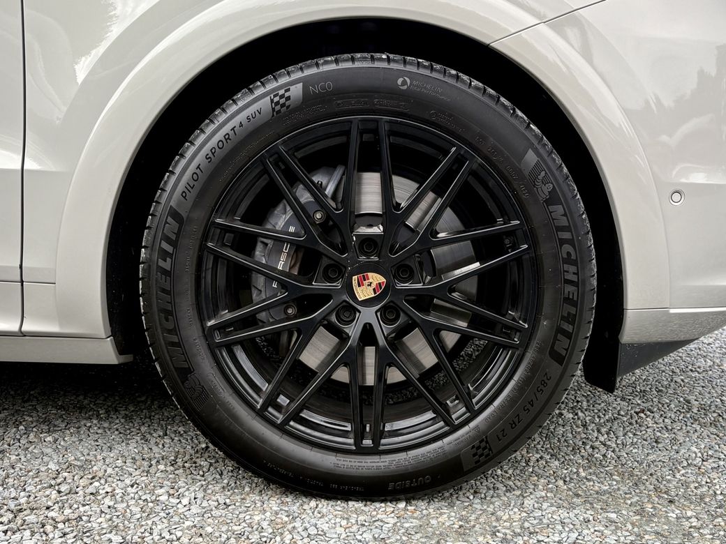 2025 Porsche Cayenne