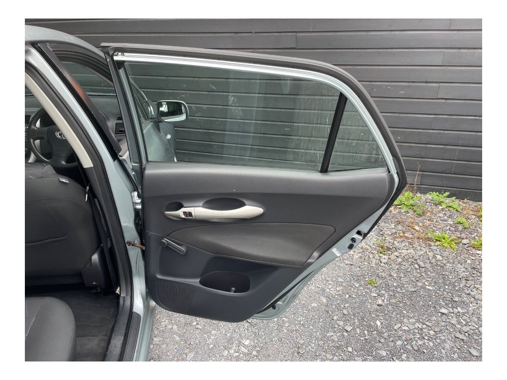 2010 Toyota Auris