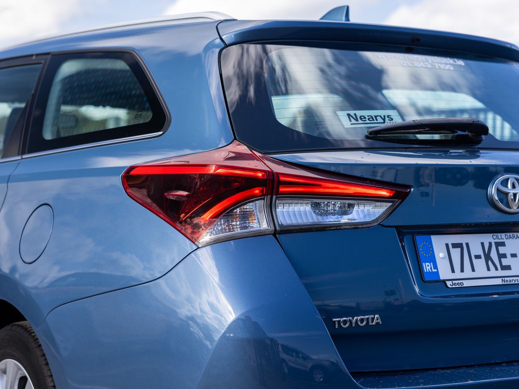 2017 Toyota Auris