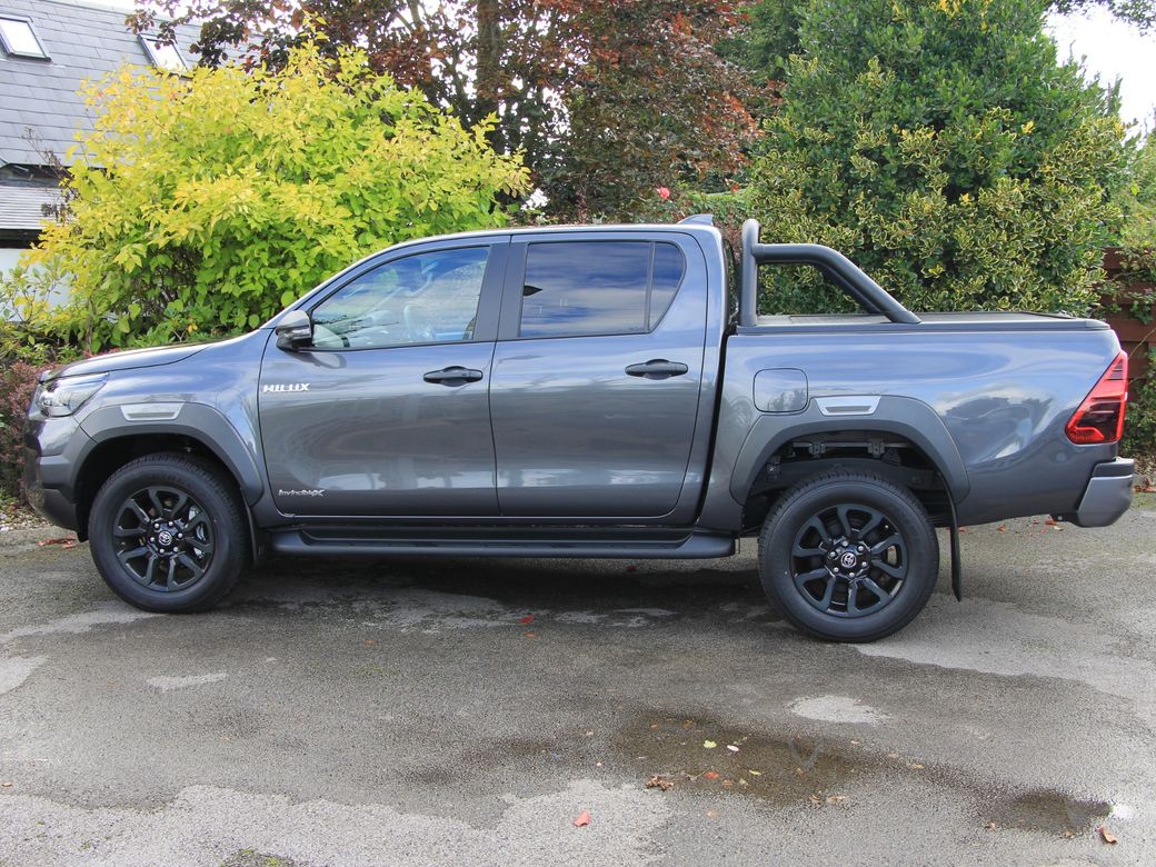 2025 Toyota Hilux