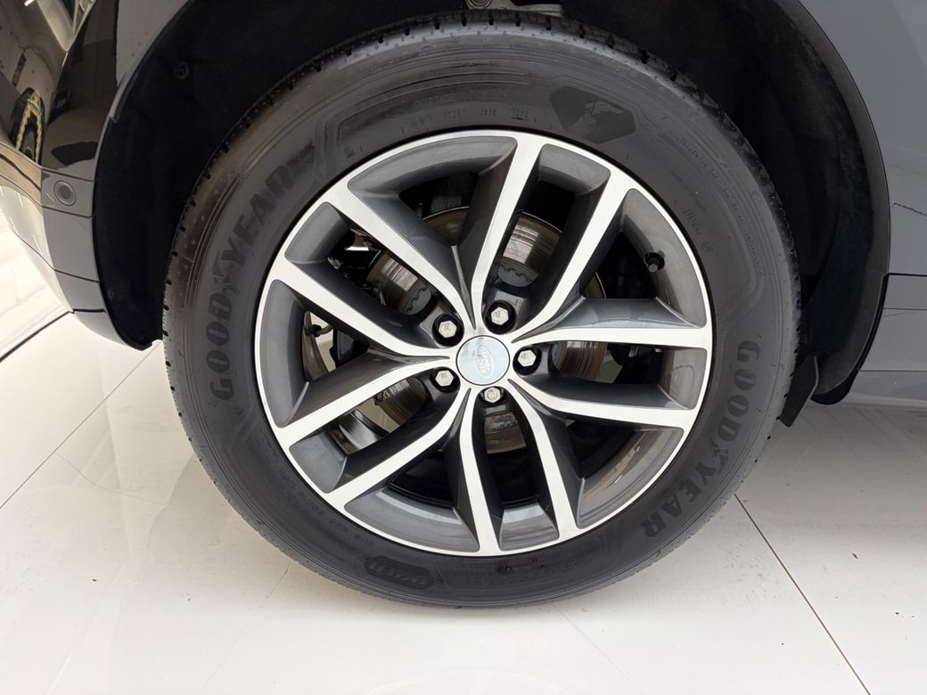 2026 Land Rover Range Rover Evoque