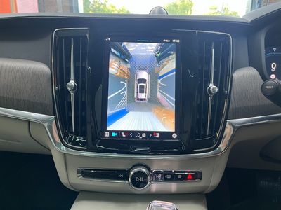 2023 Volvo V90