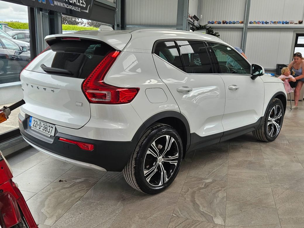 2022 Volvo XC40