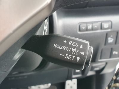 2017 Lexus IS 300h