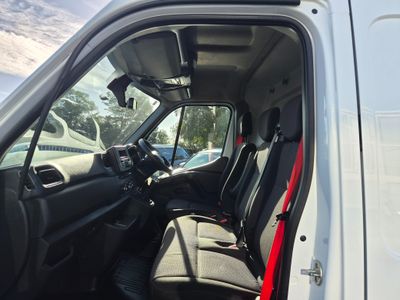 2023 Renault Master
