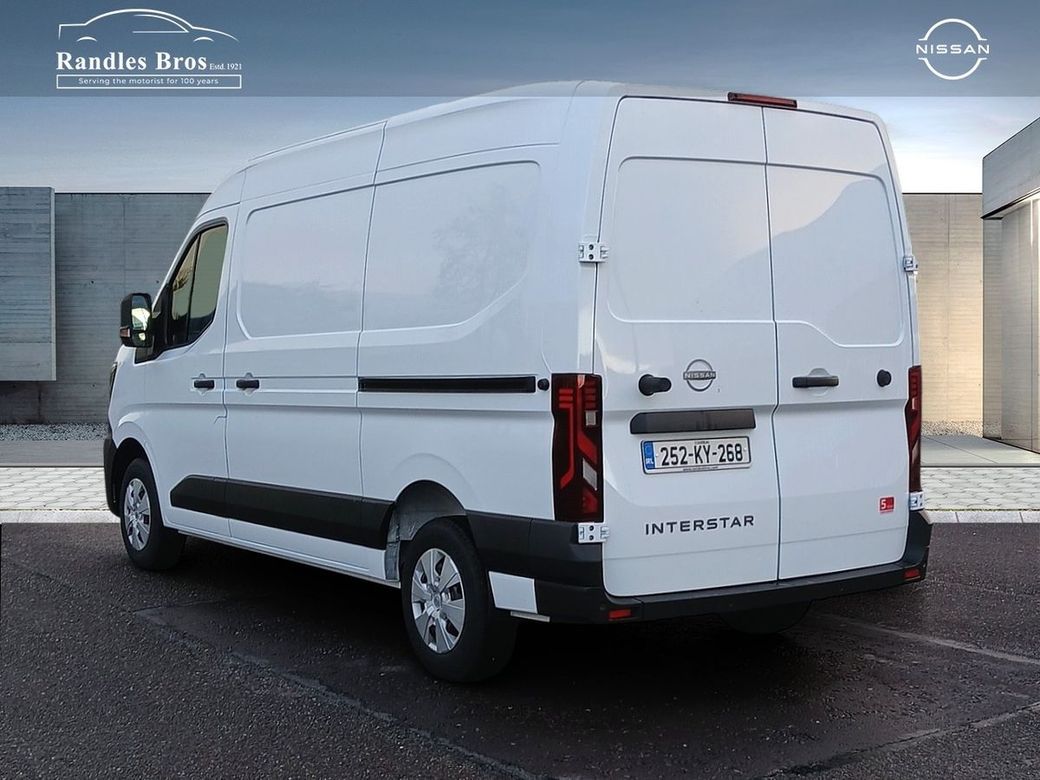 2025 Nissan Interstar