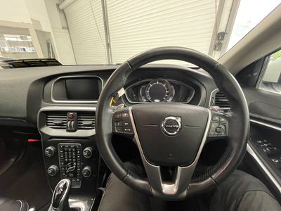 2017 Volvo V40