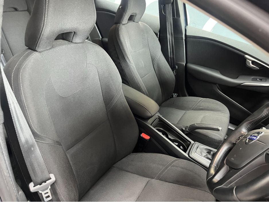 2014 Volvo V40
