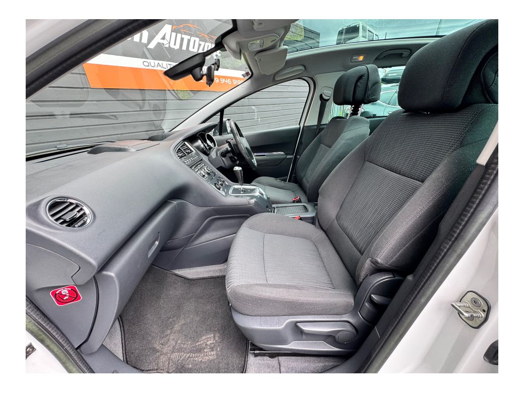 2013 Peugeot 5008