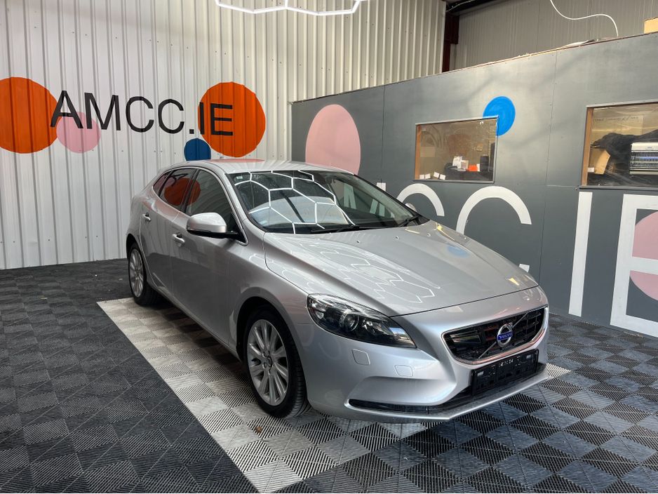 2015 Volvo V40
