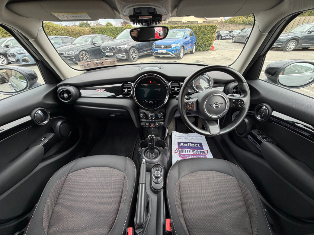 2022 Mini Hatch