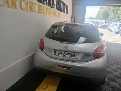 2014 Peugeot 208