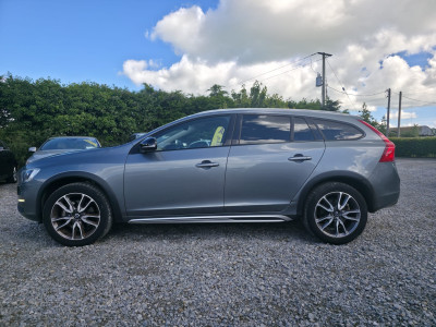 2018 Volvo V60 Cross Country