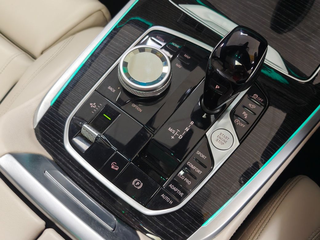 2020 BMW X7