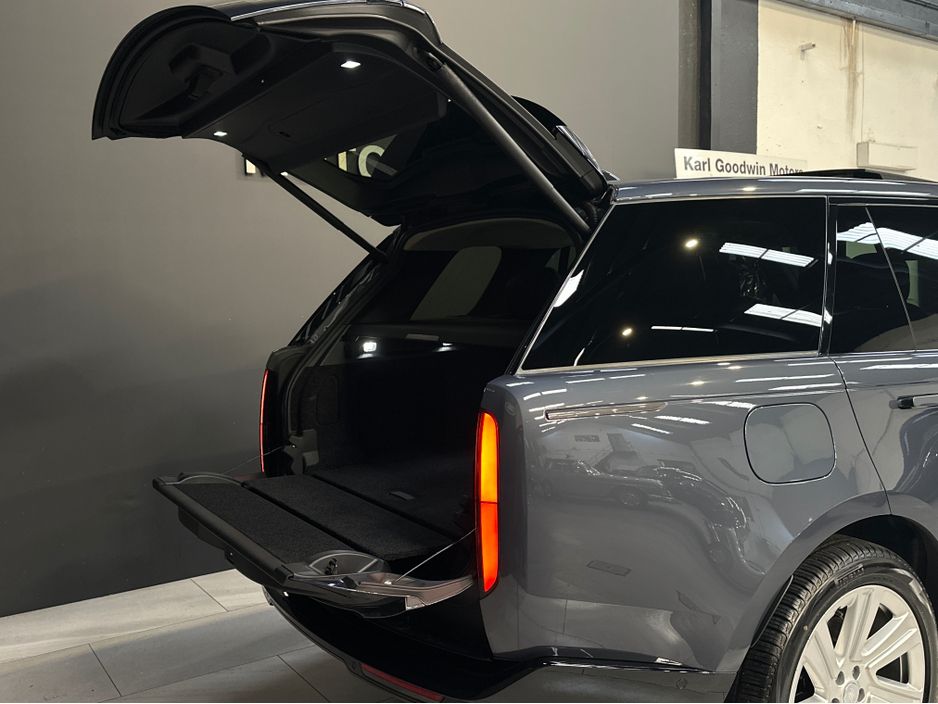 2025 Land Rover Range Rover