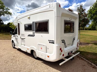 2010 AUTOSLEEPER SUFFOLK LOW PROFILE R.H.D AUTO 