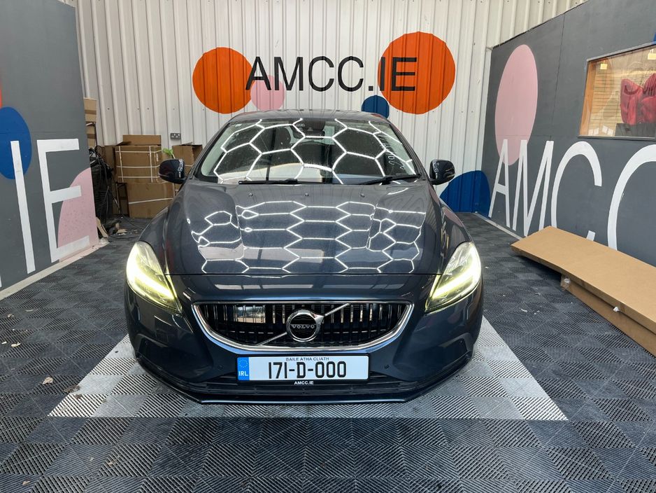 2017 Volvo V40