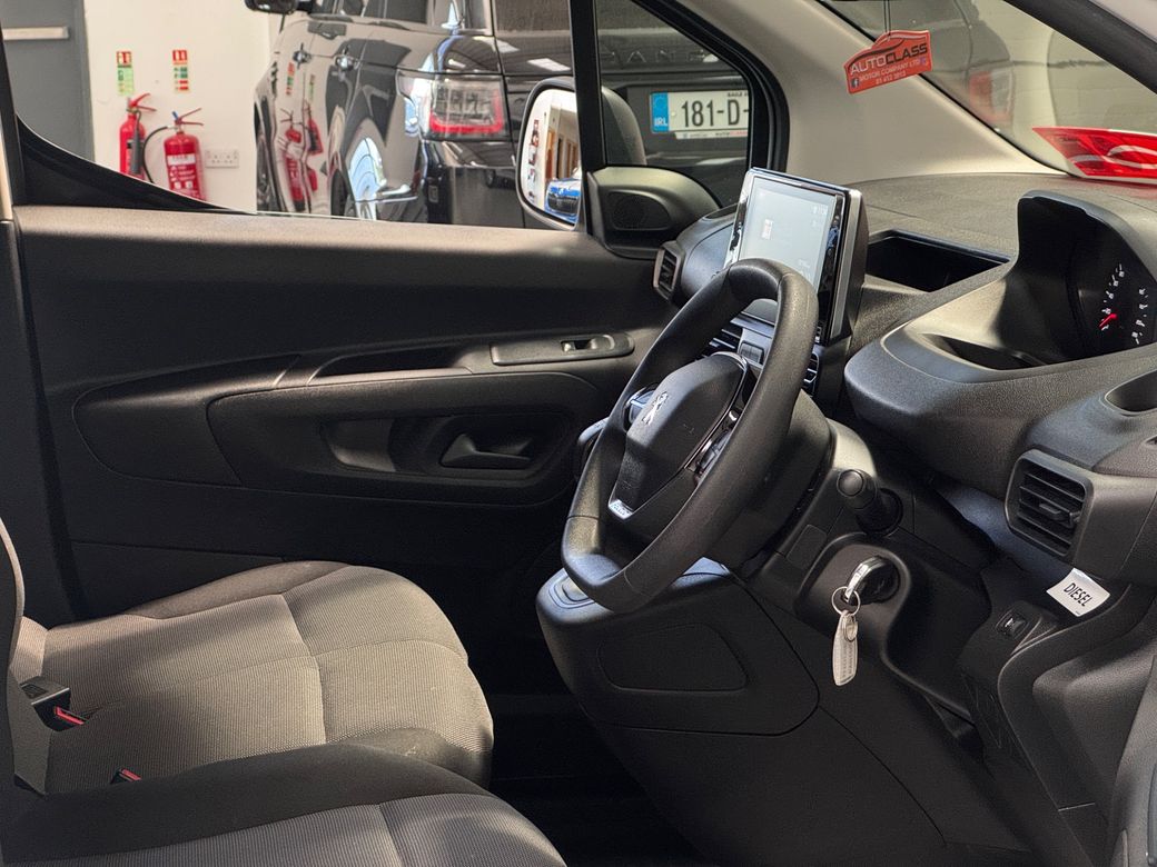 2021 Peugeot Partner