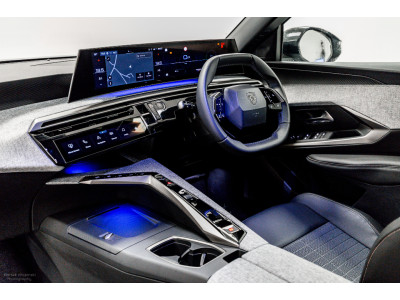 2025 Peugeot 5008