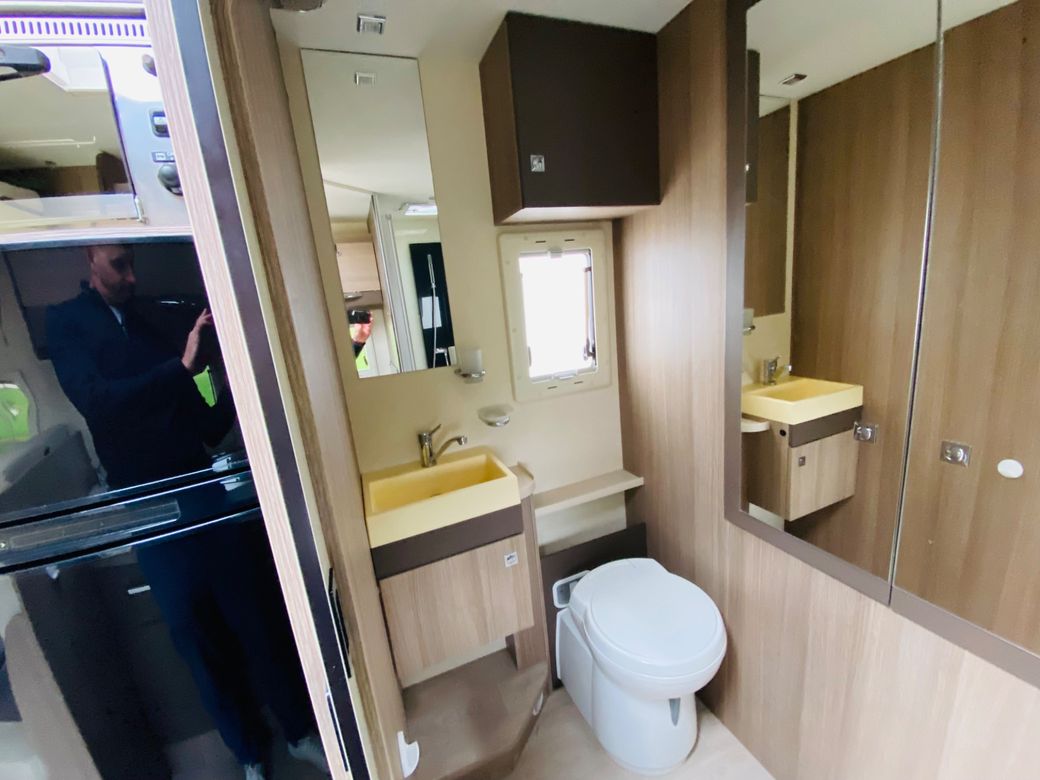 2016 CHAUSSON FLASH 610 LOW PROFILE R.H.D 