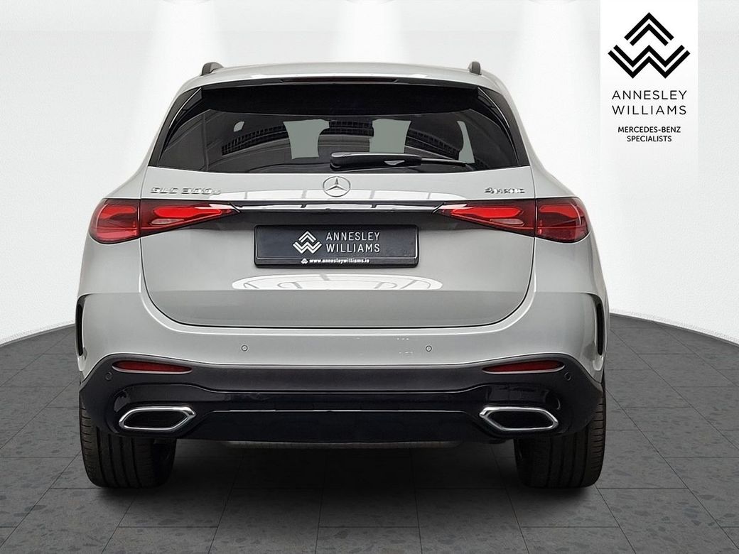 2025 Mercedes-Benz GLC Class