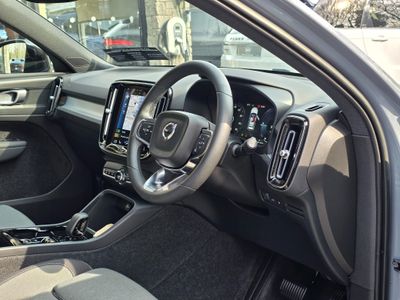 2023 Volvo XC40