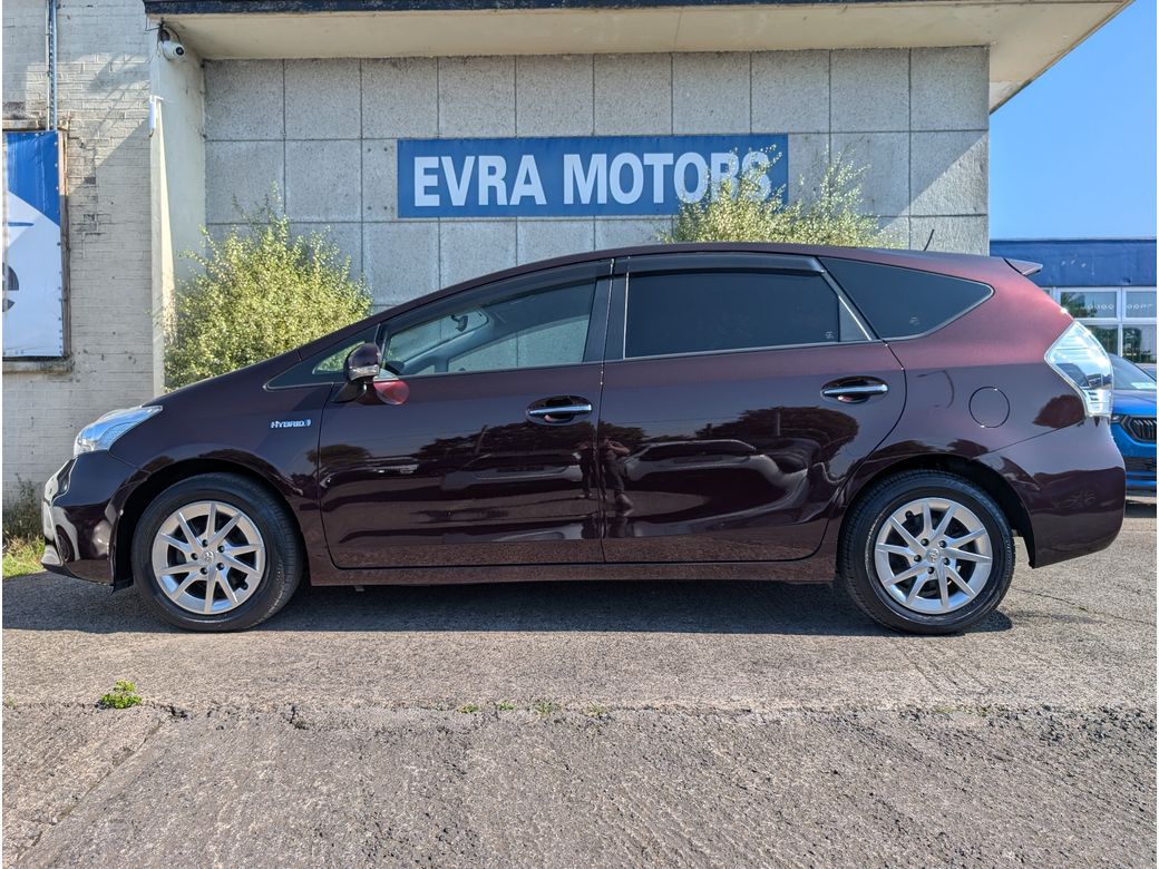 2014 Toyota Prius Alpha