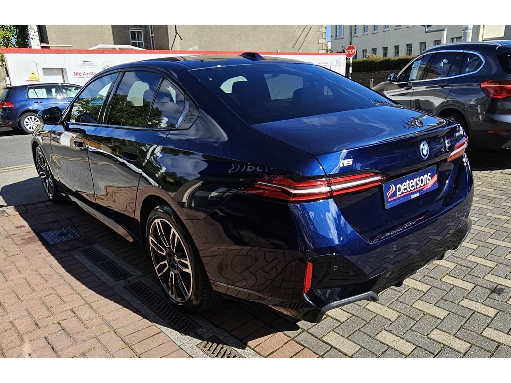 2024 BMW i5