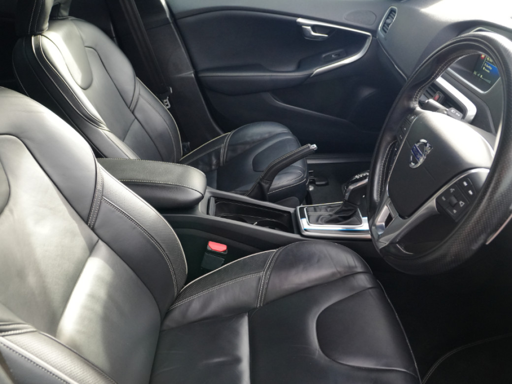 2016 Volvo V40