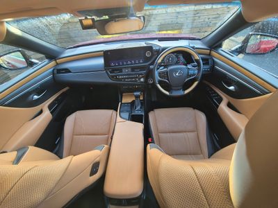 2022 Lexus ES 300h