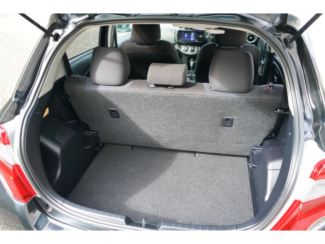 2016 Toyota Vitz