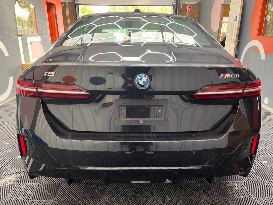 2024 BMW i5