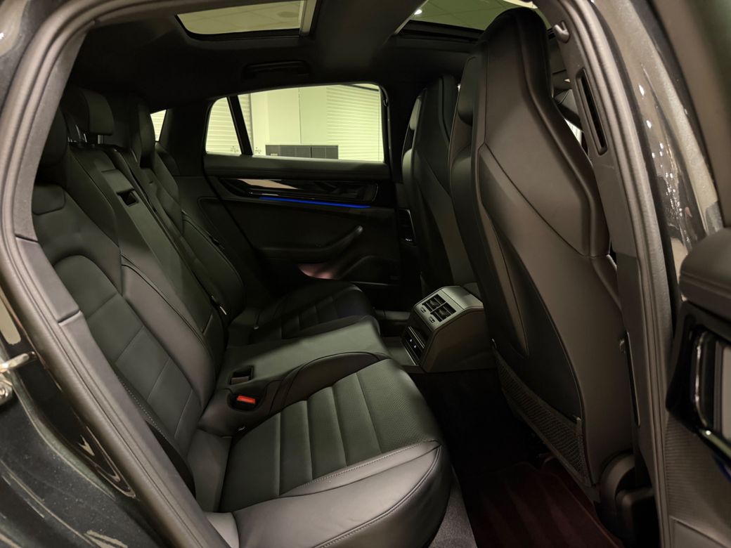 2025 Porsche Panamera