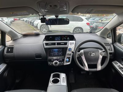 2016 Toyota Prius Alpha