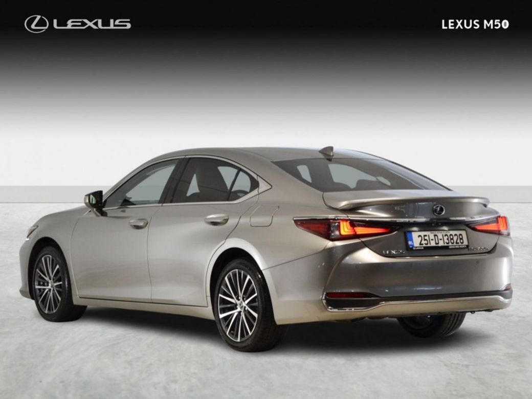 2025 Lexus ES 300h