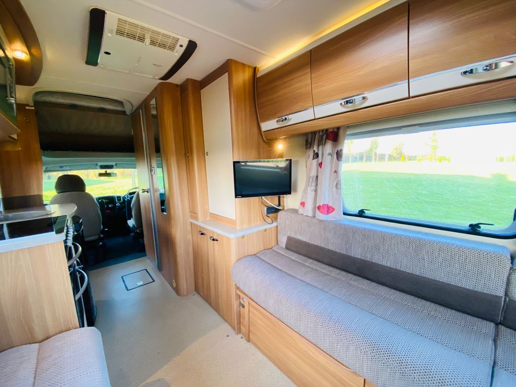 2014 SWIFT  SUNDANCE 584PR 4 BELT 4 BERTH R.H.D 