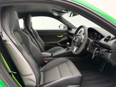 2024 Porsche Cayman