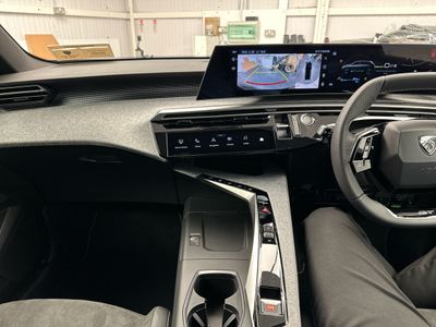 2025 Peugeot 5008