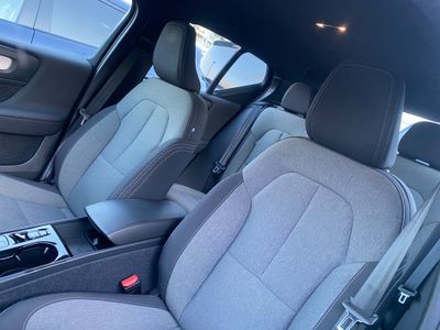 2023 Volvo XC40