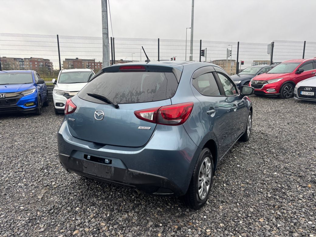 2016 Mazda Demio