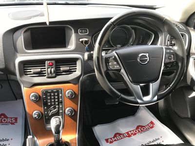 2018 Volvo V40
