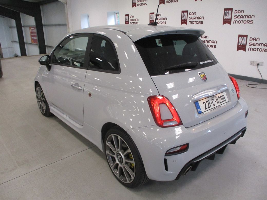 2022 Abarth 595