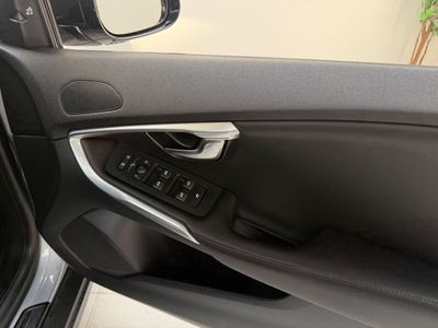 2016 Volvo V40