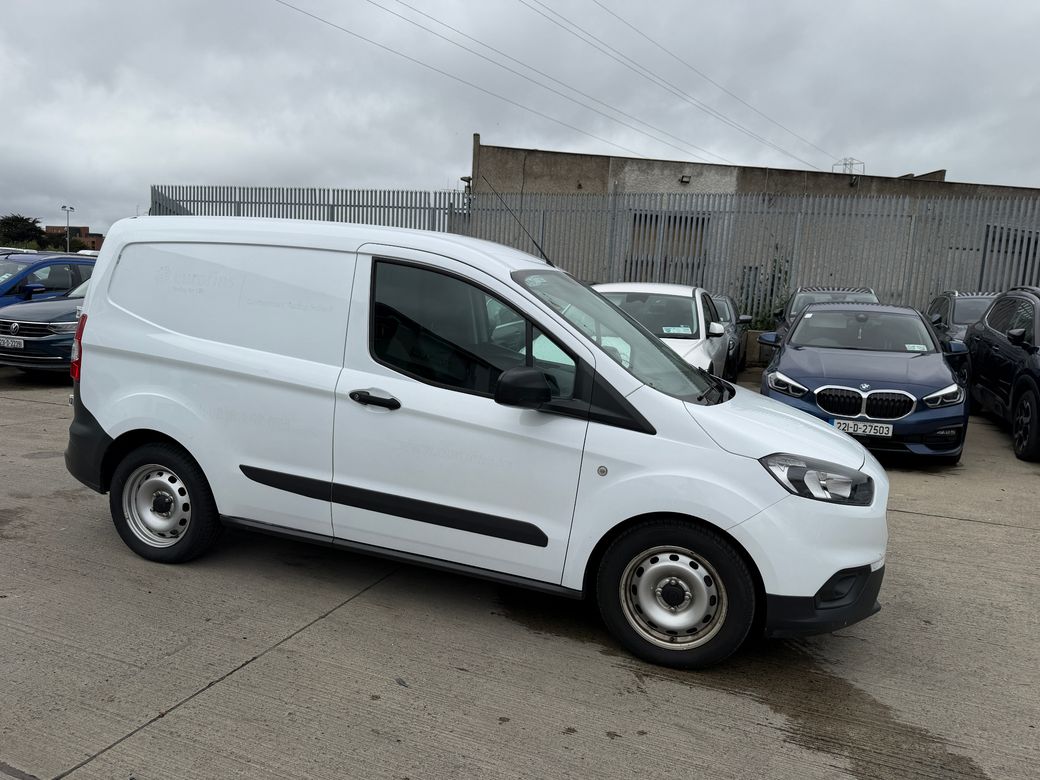 2023 Ford Transit Courier