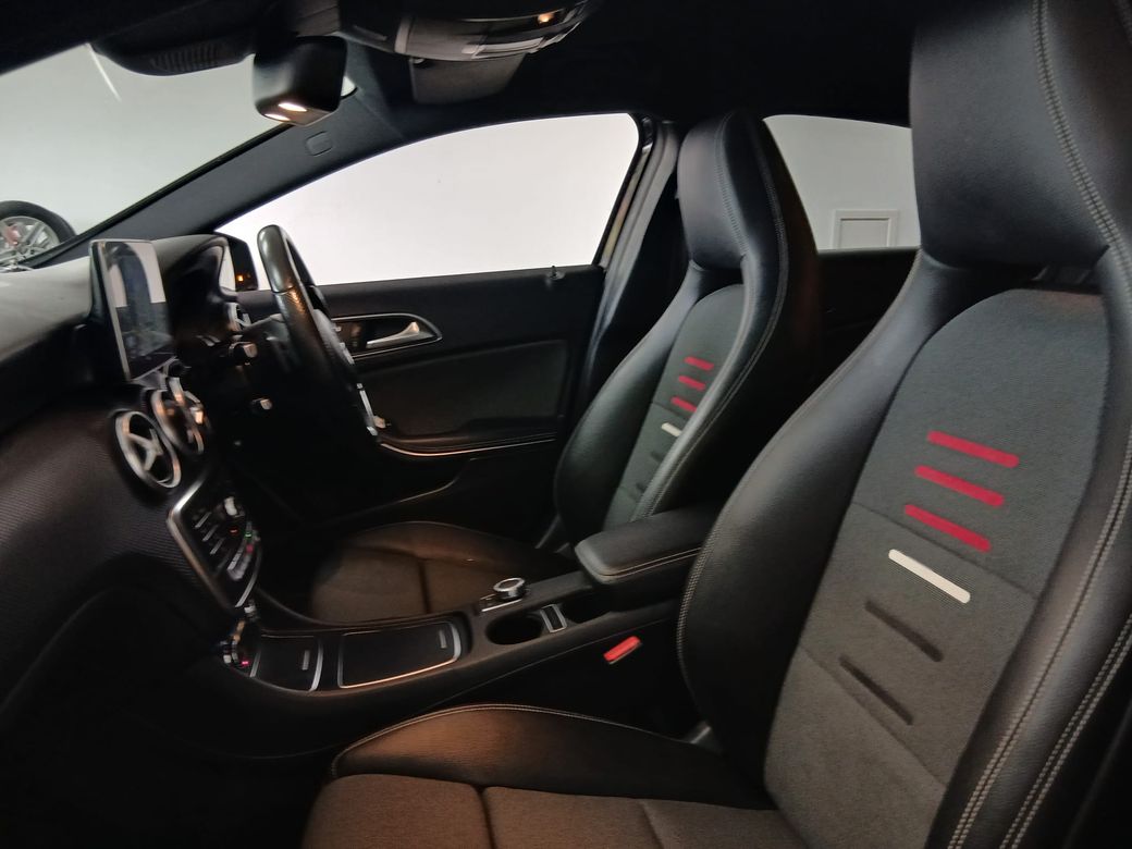 2016 Mercedes-Benz A 180